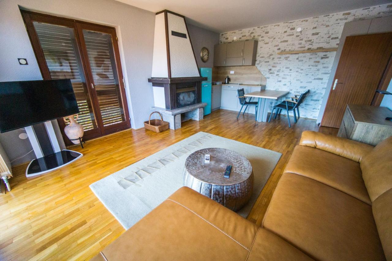 Apartments Sara 7, 8, 9 Portoroz Exterior photo