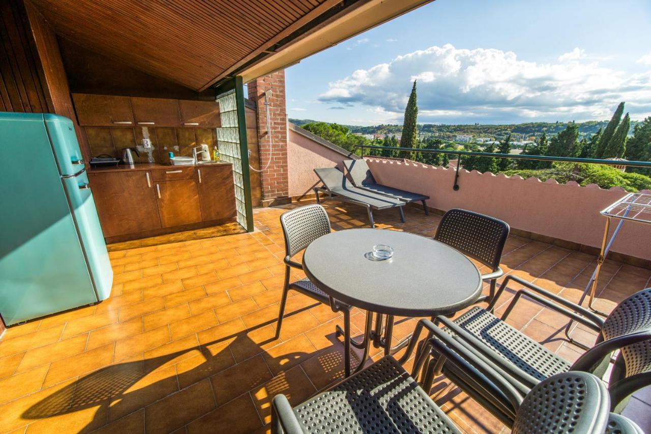 Apartments Sara 7, 8, 9 Portoroz Exterior photo